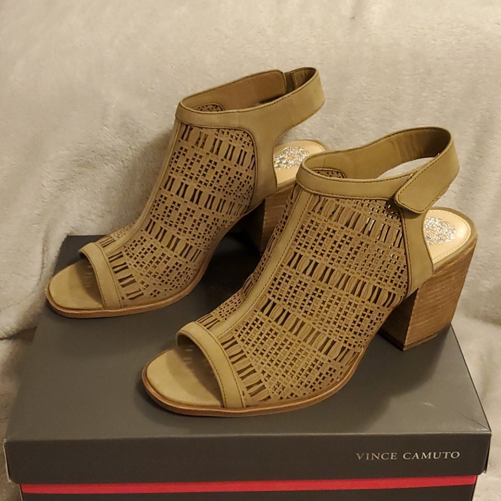 NWOT Vince Camuto Wedge Sandals